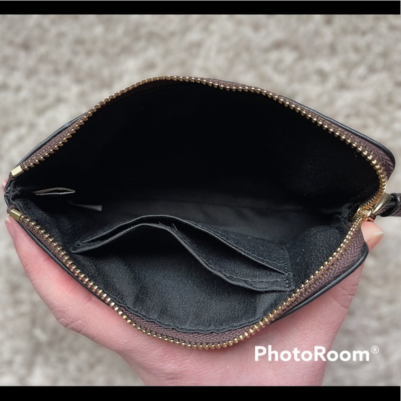 Coach Wristlet - Picture 4 of 4